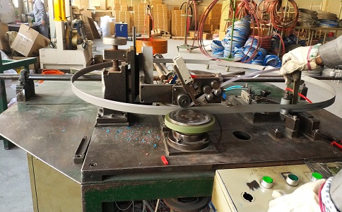 硬质合金带锯条的类型和优点 硬质合金带锯条的类型和优点